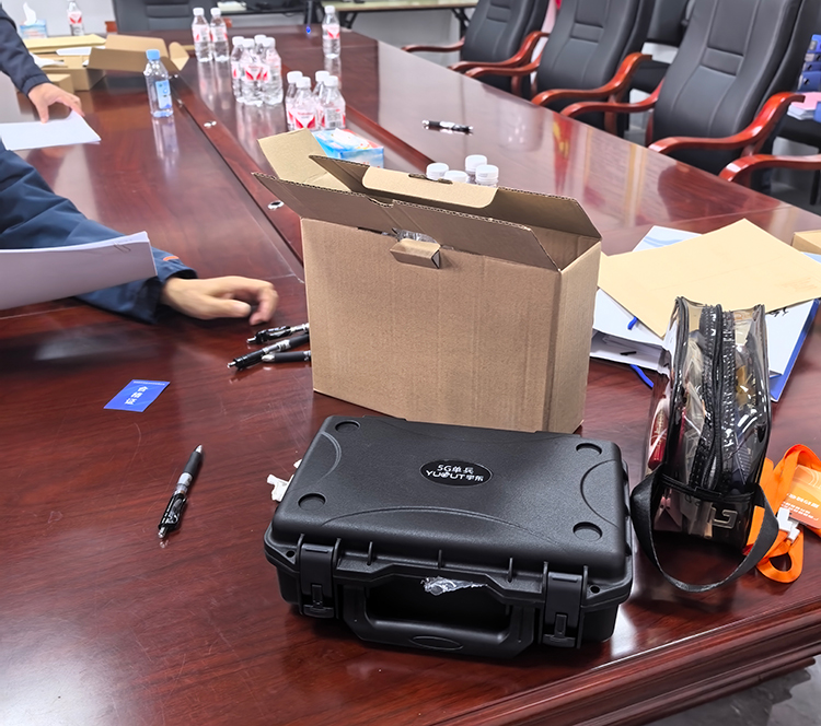 宇東技術5G單兵圖傳---平果市應急通信管理局設備驗收現場